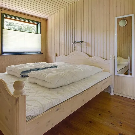 Three-bedroom Holiday In * Hals