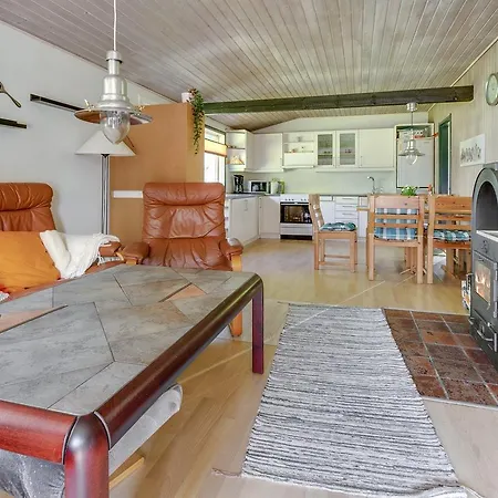 Hébergement de vacances Three-bedroom Holiday In